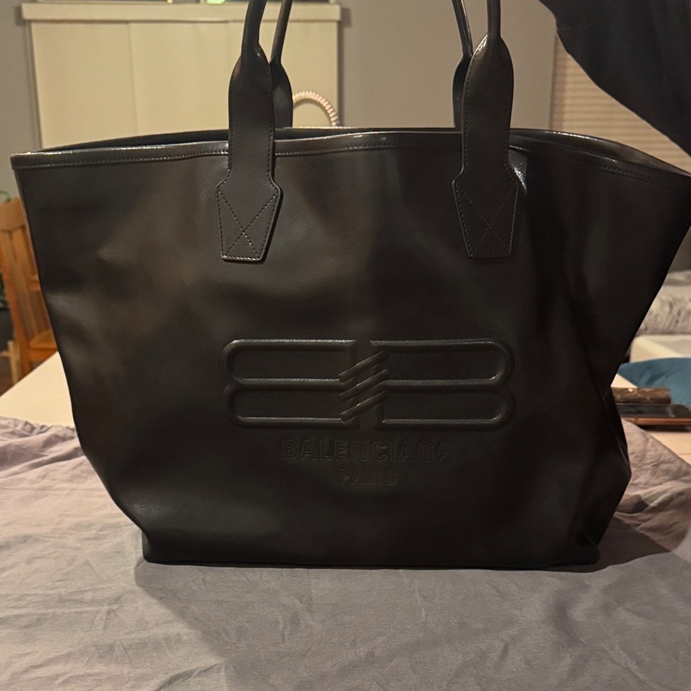 Balenciaga Black Large Calfskin BB Paris Icon Tote